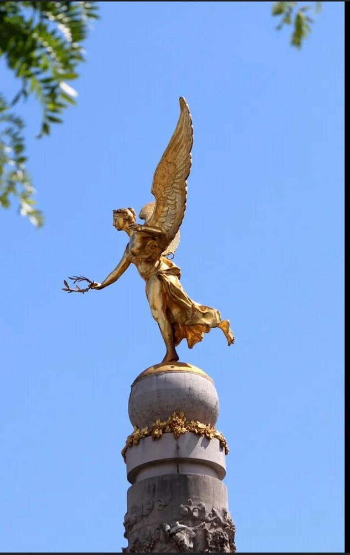 L'ange Au Sourire Reims