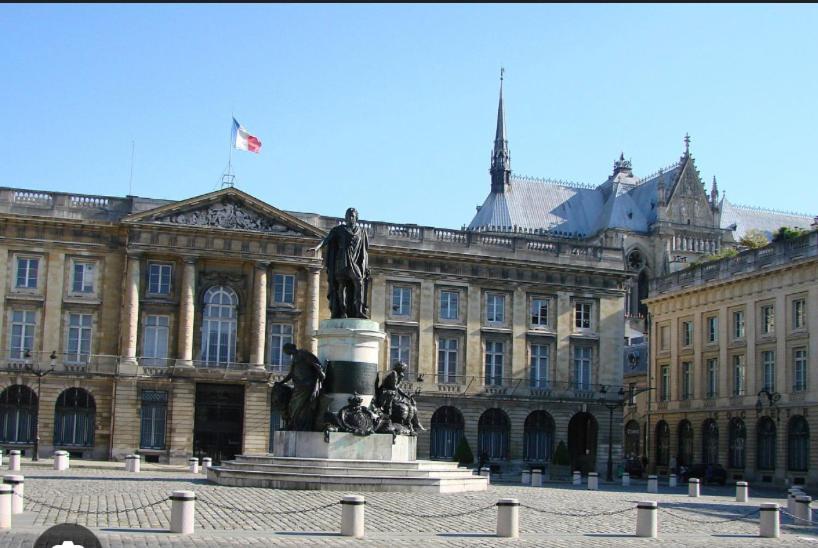 L'ange Au Sourire * Reims